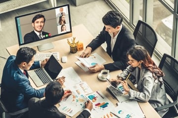 salas-de-videoconferencias-gente-negocios-grupo-videollamadas (1)-1